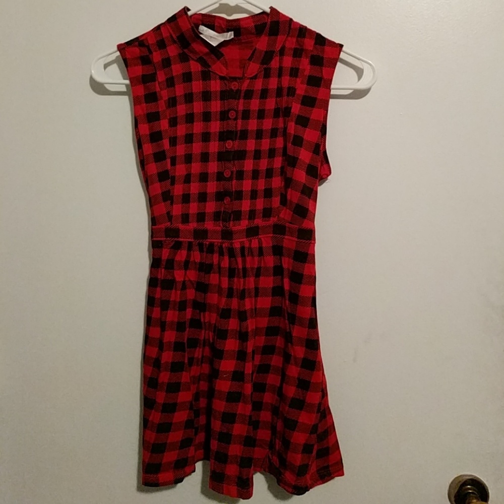 Plaid sleeveless blouse